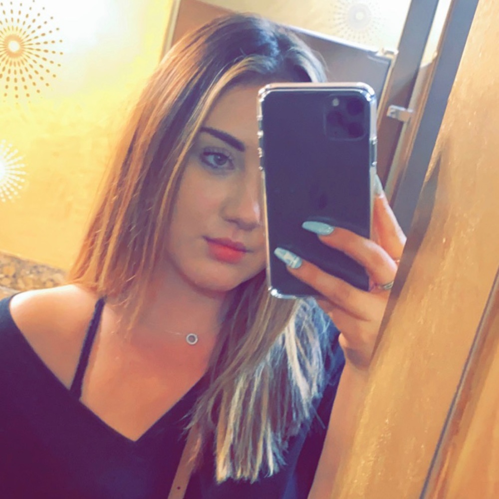 Meet your Posher, Lauren